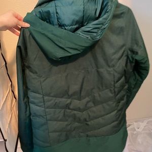 Columbia ski coat forest green with fur hood lining L